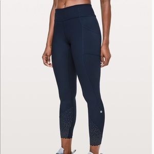 Lululemon navy reflective scalloped leggings